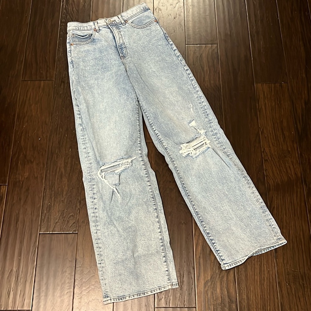 Express ‘90s Wide Leg Super High Rise Jeans